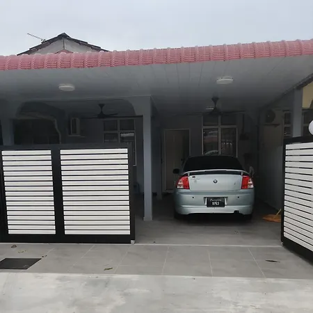 De Raisha Homestay